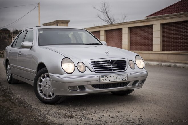 Mercedes E 320 2002, 320,000 km - 3.2 l - Bakı