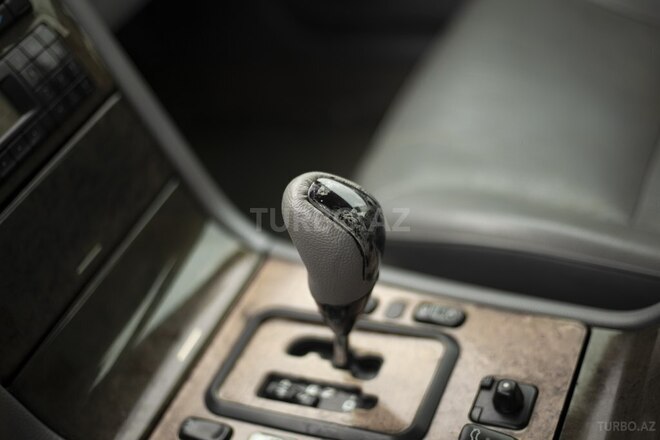 Mercedes E 320 2002, 320,000 km - 3.2 l - Bakı