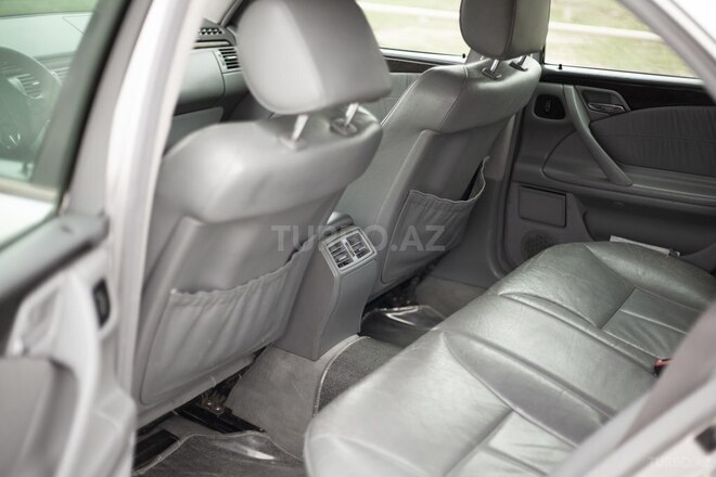 Mercedes E 320 2002, 320,000 km - 3.2 l - Bakı