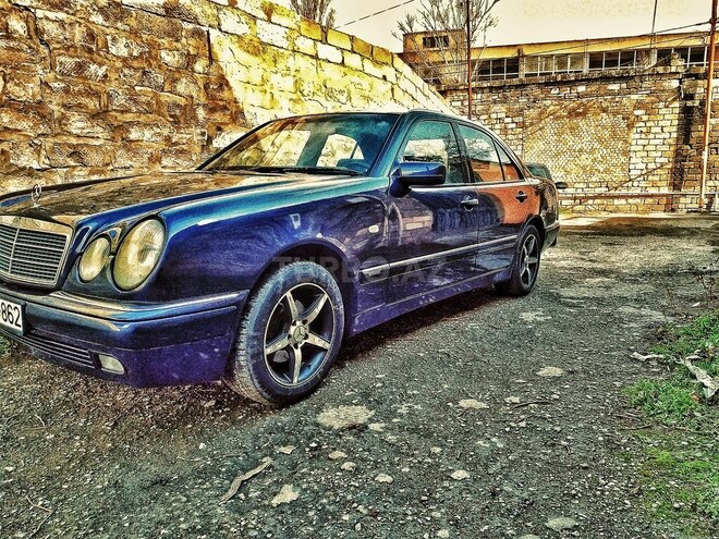 Mercedes E 200 1998, 281,000 km - 2.0 l - Bakı