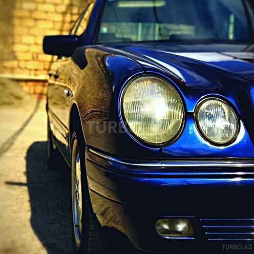 Mercedes E 200 1998, 281,000 km - 2.0 l - Bakı