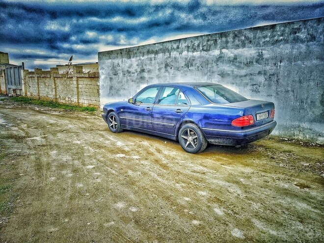 Mercedes E 200 1998, 281,000 km - 2.0 l - Bakı