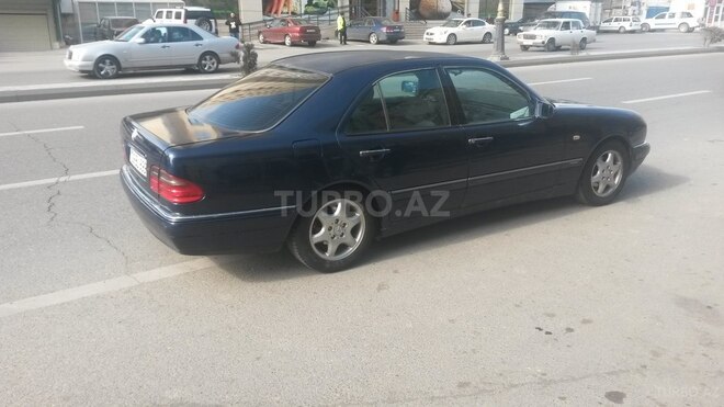 Mercedes E 230 1995, 233,300 km - 2.3 l - Bakı