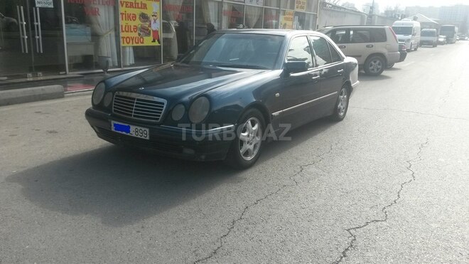Mercedes E 230 1995, 233,300 km - 2.3 l - Bakı