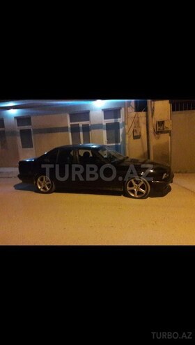 BMW 520 1990, 240,000 km - 2.0 l - Bakı