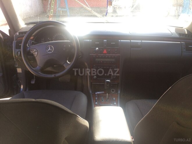 Mercedes E 240 2000, 240,000 km - 2.4 л - Bakı