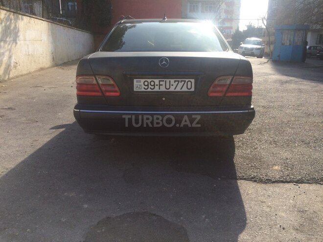 Mercedes E 240 2000, 240,000 km - 2.4 л - Bakı