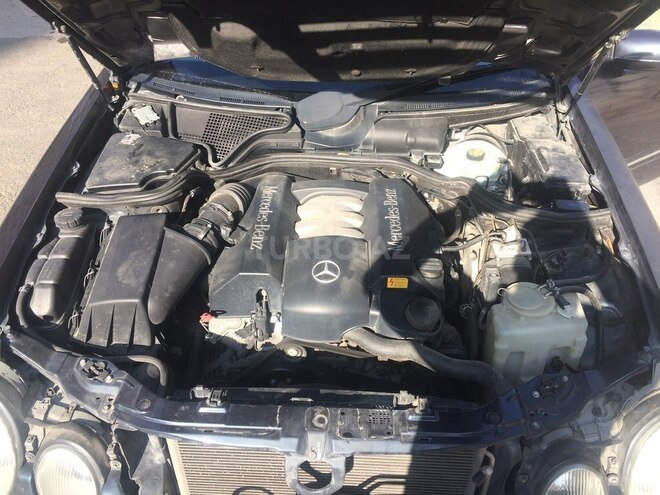 Mercedes E 240 2000, 240,000 km - 2.4 л - Bakı