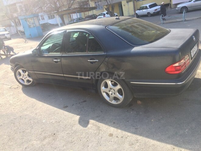 Mercedes E 240 2000, 240,000 km - 2.4 л - Bakı