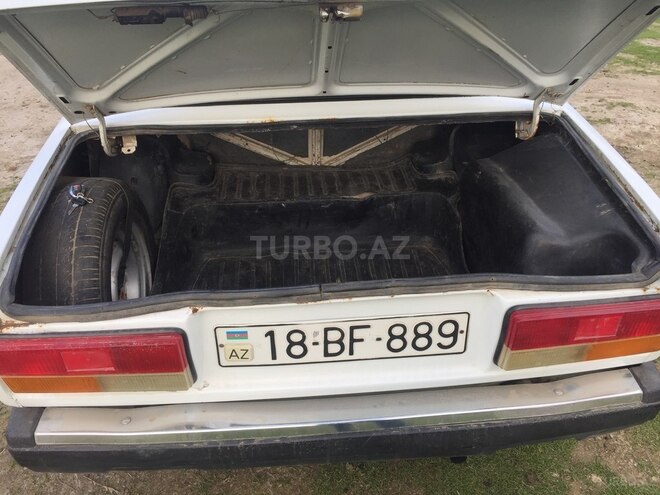 LADA (VAZ) 2107 1986, 350,000 km - 1.5 l - Salyan
