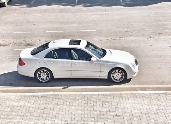 Mercedes E 350 2008, 218,000 km - 3.5 l - Qazax