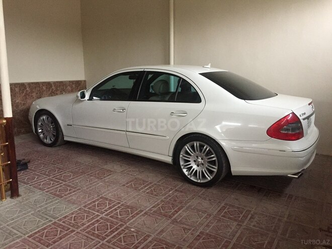 Mercedes E 350 2008, 218,000 km - 3.5 l - Qazax