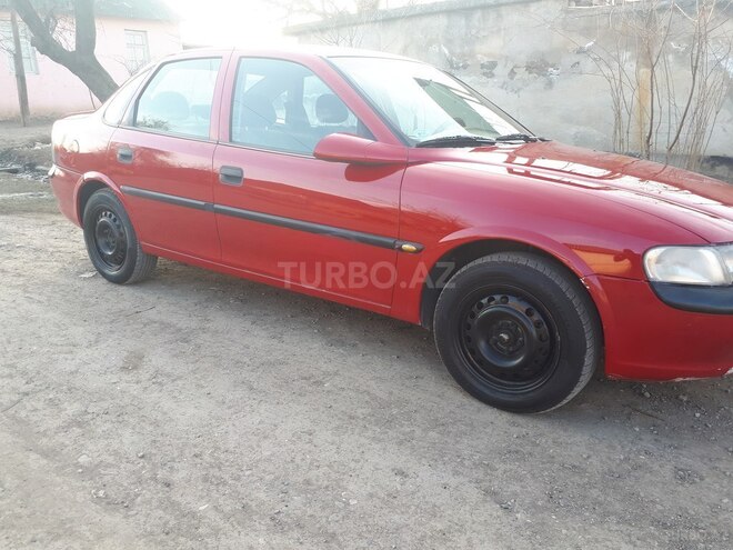 Opel Vectra 1997, 215,830 km - 2.0 л - Ağstafa
