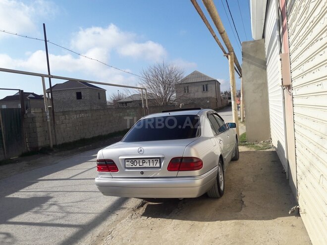 Mercedes E 240 1997, 260,000 km - 2.4 л - Bakı