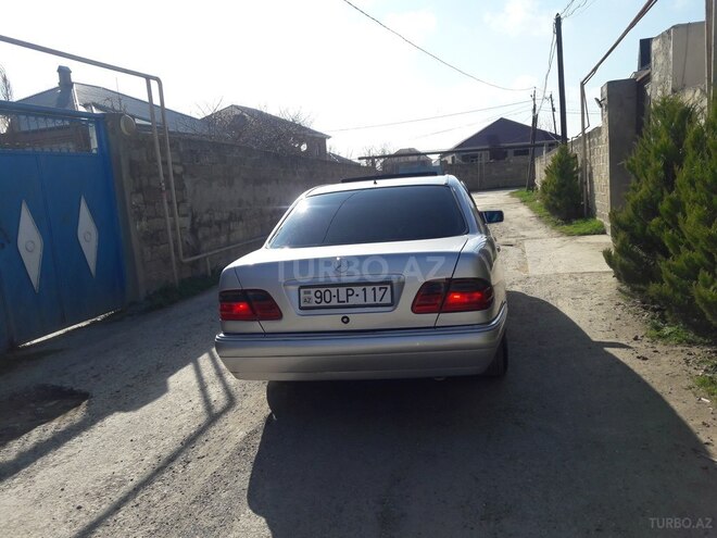 Mercedes E 240 1997, 260,000 km - 2.4 л - Bakı