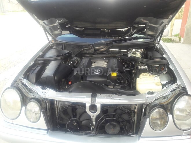 Mercedes E 240 1997, 260,000 km - 2.4 л - Bakı