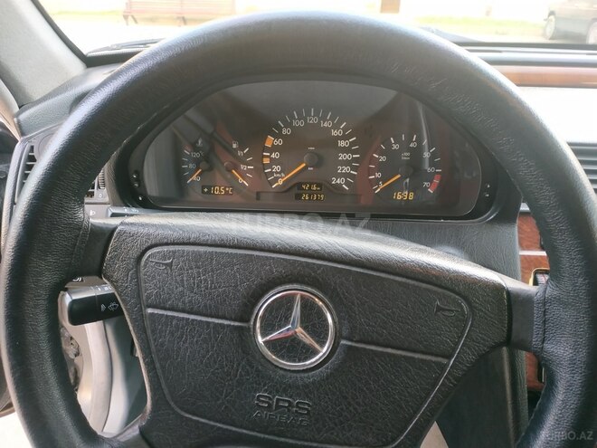 Mercedes C 200 1999, 261,000 km - 2.0 l - Sumqayıt