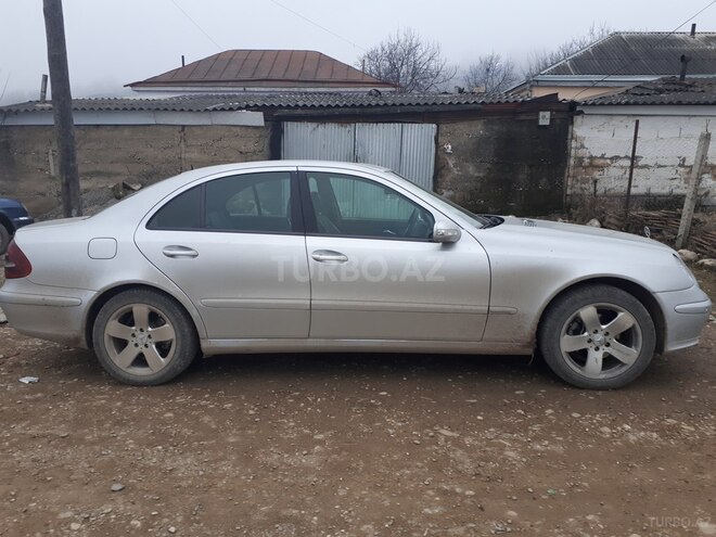 Mercedes E 220 2002, 295,342 km - 2.2 l - Quba