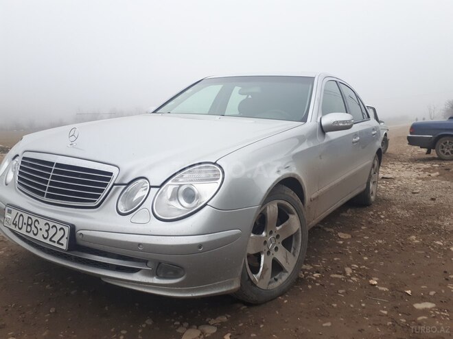 Mercedes E 220 2002, 295,342 km - 2.2 l - Quba