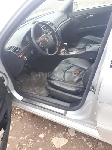 Mercedes E 220 2002, 295,342 km - 2.2 l - Quba