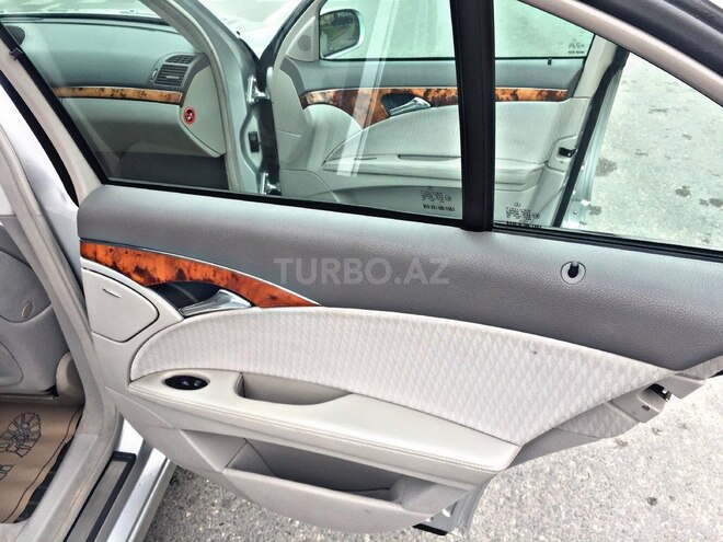 Mercedes E 240 2002, 305,000 km - 2.6 л - Bakı