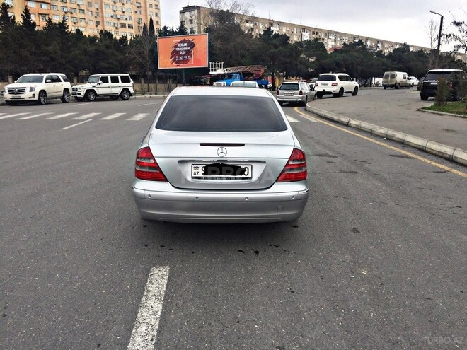 Mercedes E 240 2002, 305,000 km - 2.6 л - Bakı