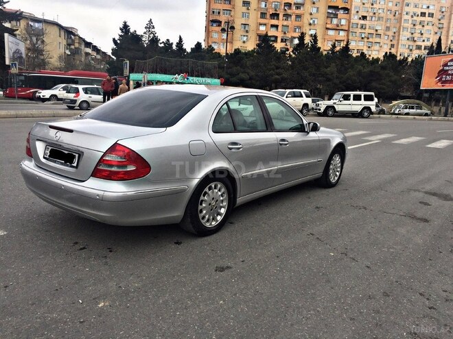 Mercedes E 240 2002, 305,000 km - 2.6 л - Bakı