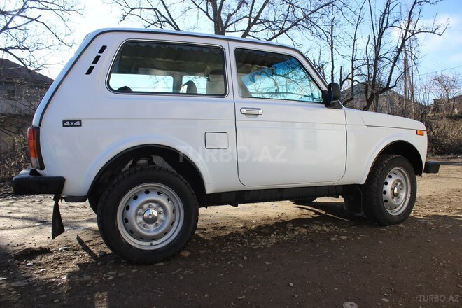 LADA (VAZ) Niva 2008, 110,400 km - 1.7 l - Qusar
