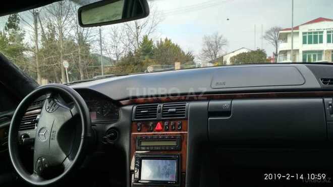 Mercedes E 320 2000, 198,000 km - 3.2 l - Oğuz