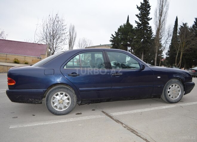 Mercedes E 240 1997, 555,550 km - 2.4 l - Şamaxı