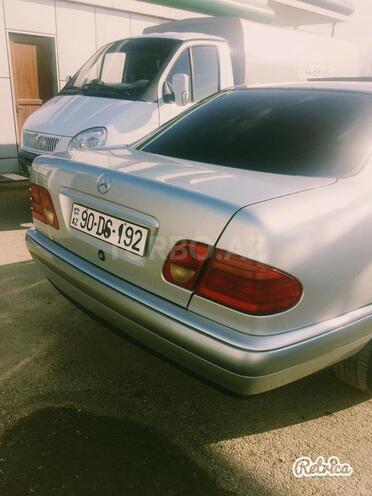 Mercedes E 220 1996, 435,846 km - 2.2 l - Masallı
