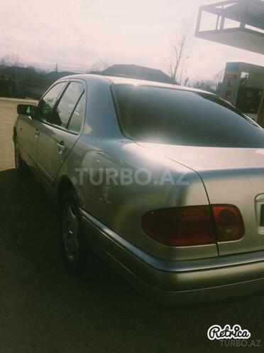 Mercedes E 220 1996, 435,846 km - 2.2 l - Masallı