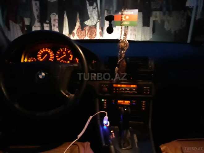 BMW 520 1998, 2,002 km - 0.1 l - Ucar