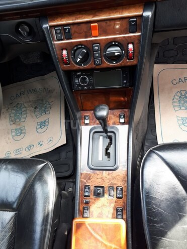 Mercedes E 300 1992, 484,548 km - 3.0 l - Qəbələ
