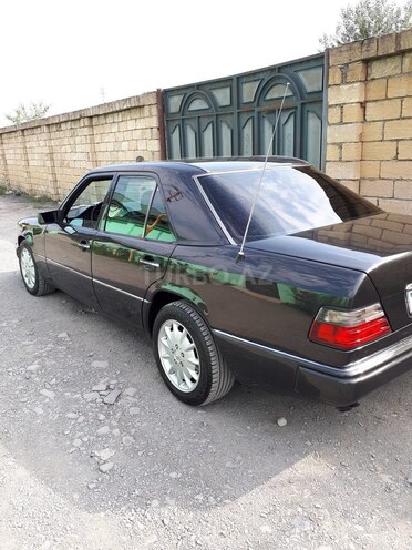 Mercedes E 300 1992, 484,548 km - 3.0 l - Qəbələ