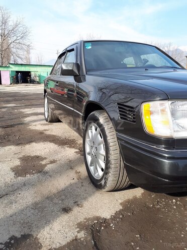 Mercedes E 300 1992, 484,548 km - 3.0 l - Qəbələ