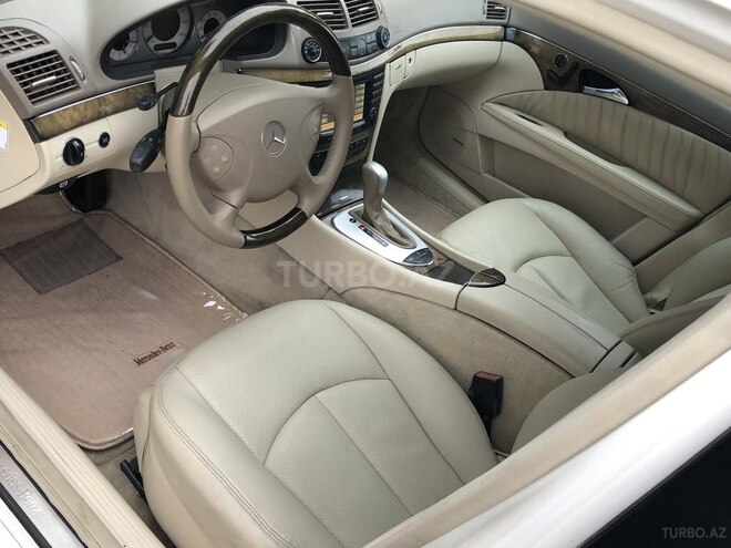 Mercedes E 320 2004, 293,000 km - 3.2 л - Bakı