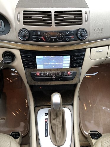 Mercedes E 320 2004, 293,000 km - 3.2 л - Bakı