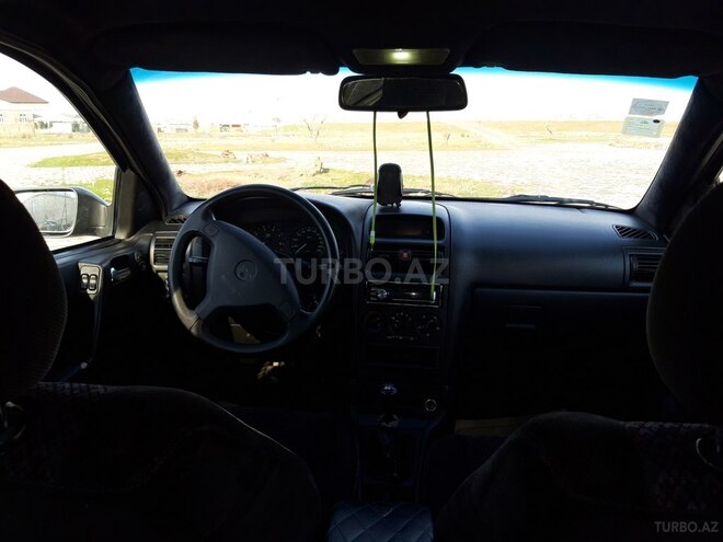 Opel Astra 2000, 111,000 km - 1.6 l - Bakı