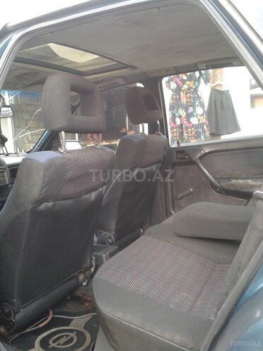 Opel Vectra 1994, 40,000 km - 1.7 л - Zaqatala