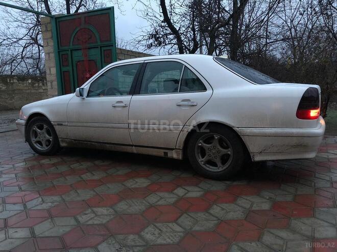 Mercedes C 220 1995, 218,000 km - 2.2 l - Ağcabədi