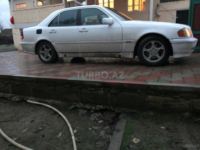 Mercedes C 220 1995, 218,000 km - 2.2 l - Ağcabədi