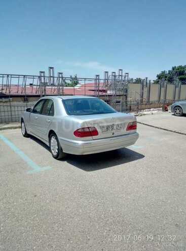 Mercedes E 220 2001, 300,000 km - 2.2 л - Bakı