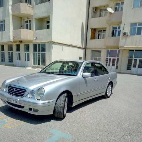 Mercedes E 220 2001, 300,000 km - 2.2 л - Bakı