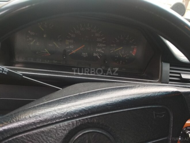 Mercedes E 200 1989, 263,000 km - 2.0 l - Xudat