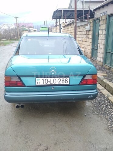 Mercedes E 200 1989, 263,000 km - 2.0 l - Xudat