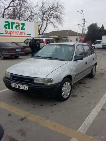 Opel Astra 1992, 290,000 km - 1.8 л - Bakı