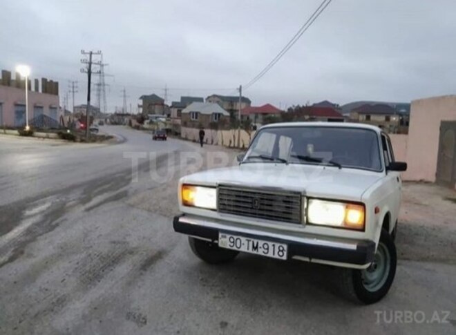 LADA (VAZ) 2107 2009, 99,652 km - 1.6 l - Salyan