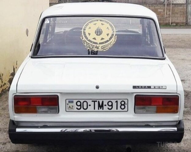LADA (VAZ) 2107 2009, 99,652 km - 1.6 l - Salyan