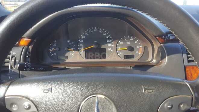 Mercedes E 240 1999, 279,876 km - 2.4 l - Gəncə